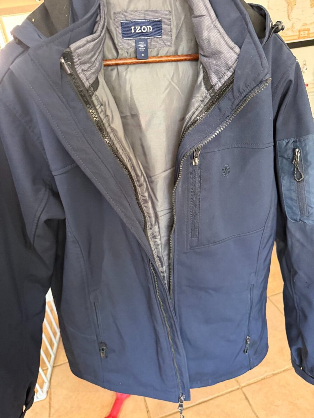 IZOD Men's insulated hooded winter jacket